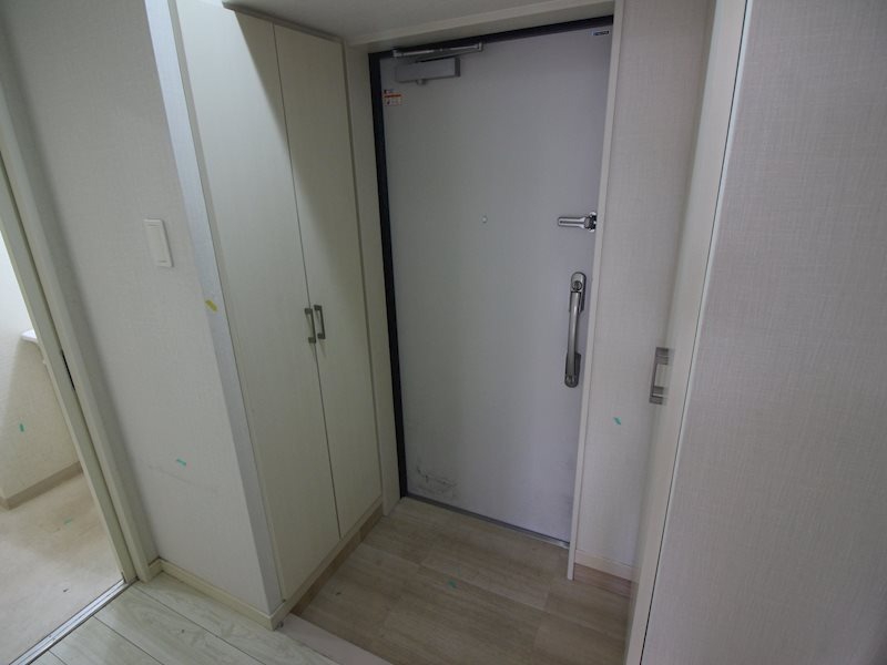 玄関　同物件別部屋イメージ