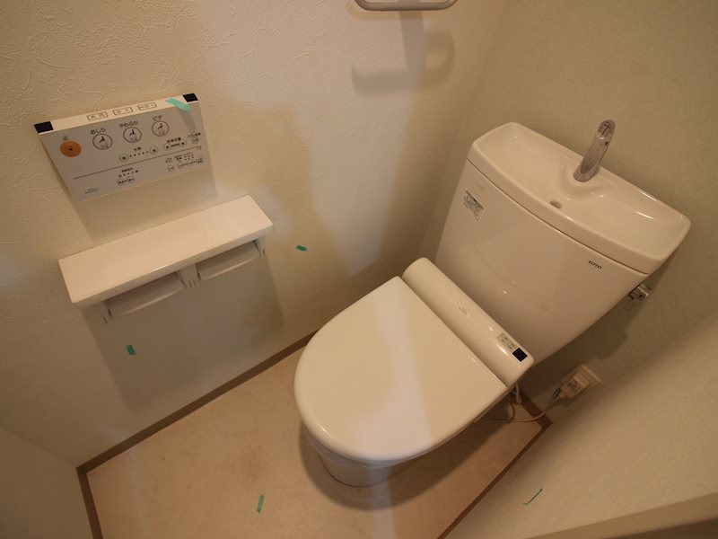 トイレ　同物件別部屋イメージ