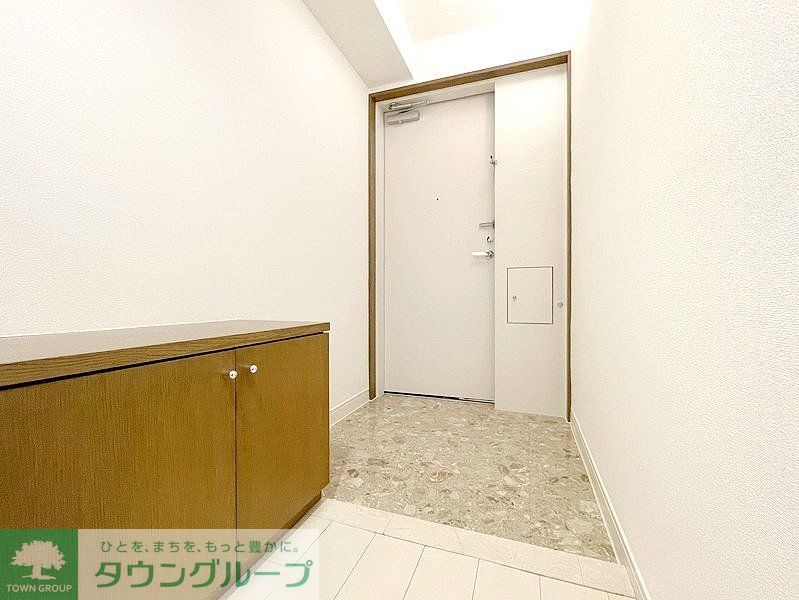 玄関　お問合せは(株)タウンハウジング赤坂店へ【03-5563-…