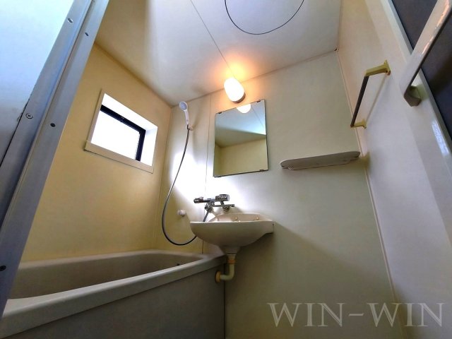 バス・シャワールーム　イメージ（同建物内別部屋の写真です）