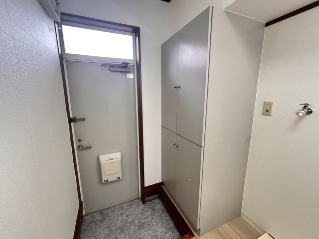 ジュネス福田B棟の玄関写真