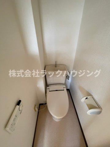 トイレ　【お部屋探しはラックハウジングにお問合せ下さいませ】