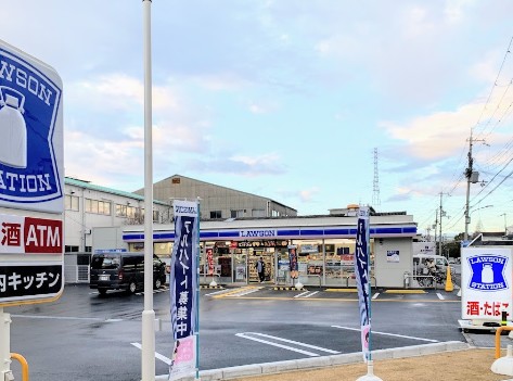 コンビニ　ローソン門真四宮4丁目店（コンビニ）まで247m