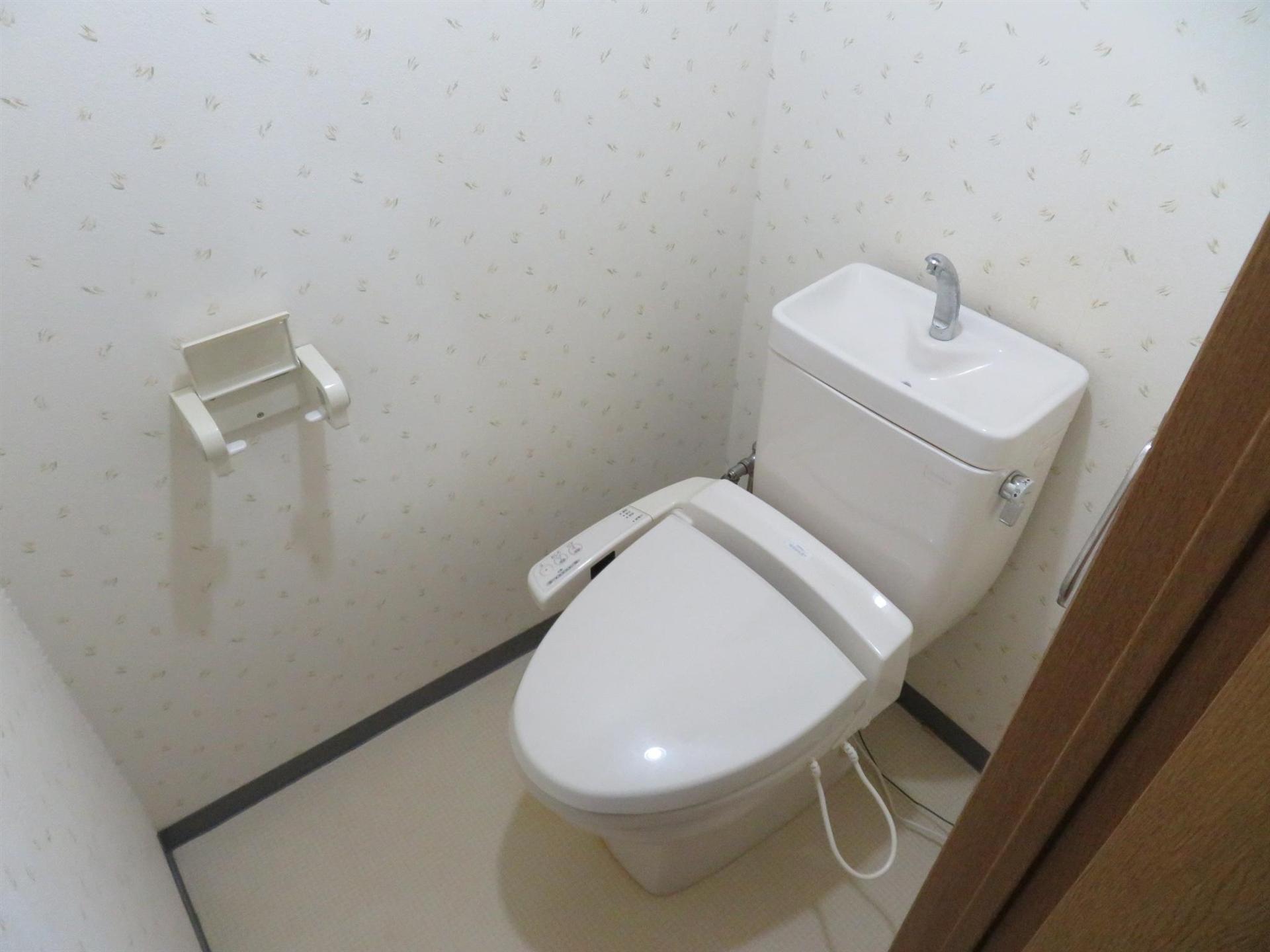 ＪＲ奥羽本線 山形駅 徒歩2分 4階建 築27年のトイレ写真