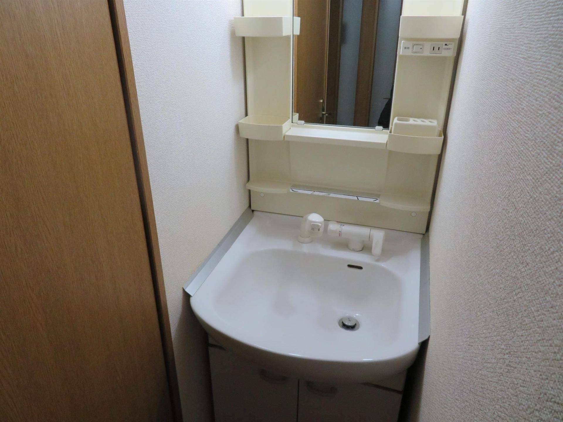 ＪＲ奥羽本線 山形駅 徒歩2分 4階建 築27年の内装写真