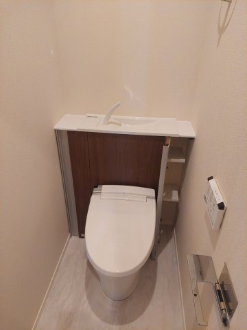 トイレ　★温水洗浄便座付き★
