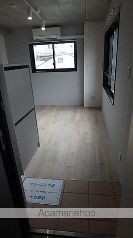 東京メトロ日比谷線 入谷駅 徒歩7分 5階建 築10年の玄関写真