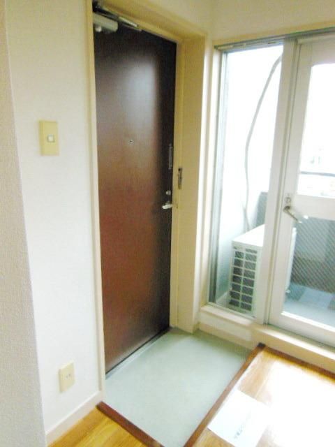 玄関　★お部屋探しは株式会社タウンハウジング東京まで★