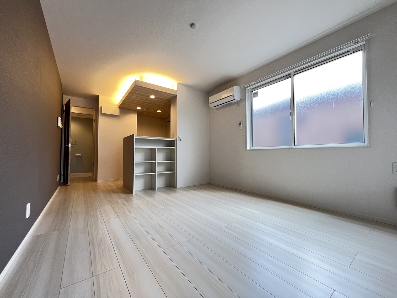 居室・リビング　※同物件、別部屋の写真です。