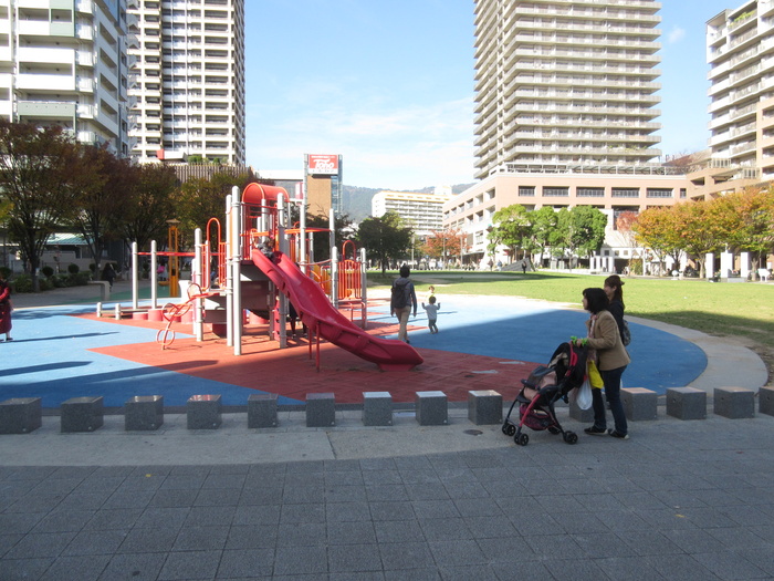 公園　六甲道南公園（公園）まで330m