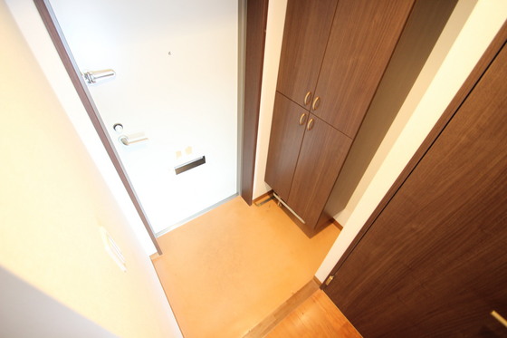 玄関　※別部屋の写真です