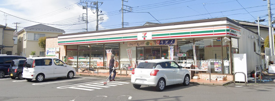 コンビニ　セブンイレブン 千葉桜木8丁目店（コンビニ）まで302m