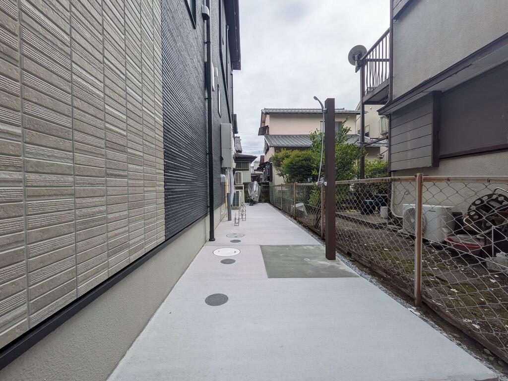その他共有部分　海好きの方にもペットのお散歩にも便利な外水栓♪