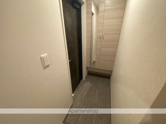 札幌市清田区 3階建 築1年の玄関写真