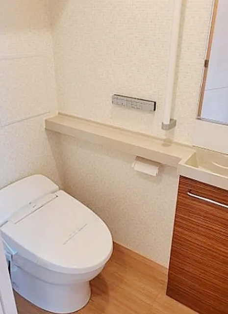 トイレ　同仕様参考写真