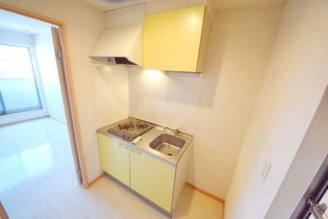東武伊勢崎線 春日部駅 徒歩9分 2階建 築12年のキッチン写真