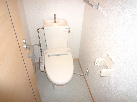 近鉄南大阪線 藤井寺駅 徒歩25分 4階建 築31年のトイレ写真