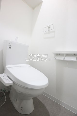 阪急千里線 吹田駅 徒歩13分 3階建 新築のトイレ写真
