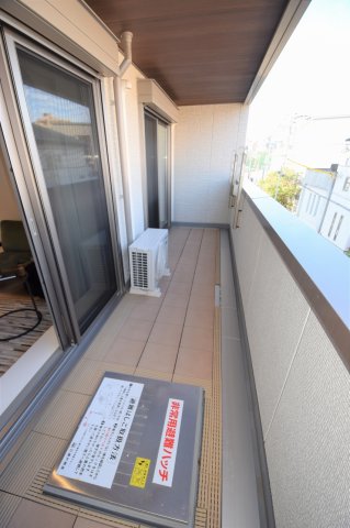 バルコニー　※同ハウスメーカー施工の類似物件参考写真です
