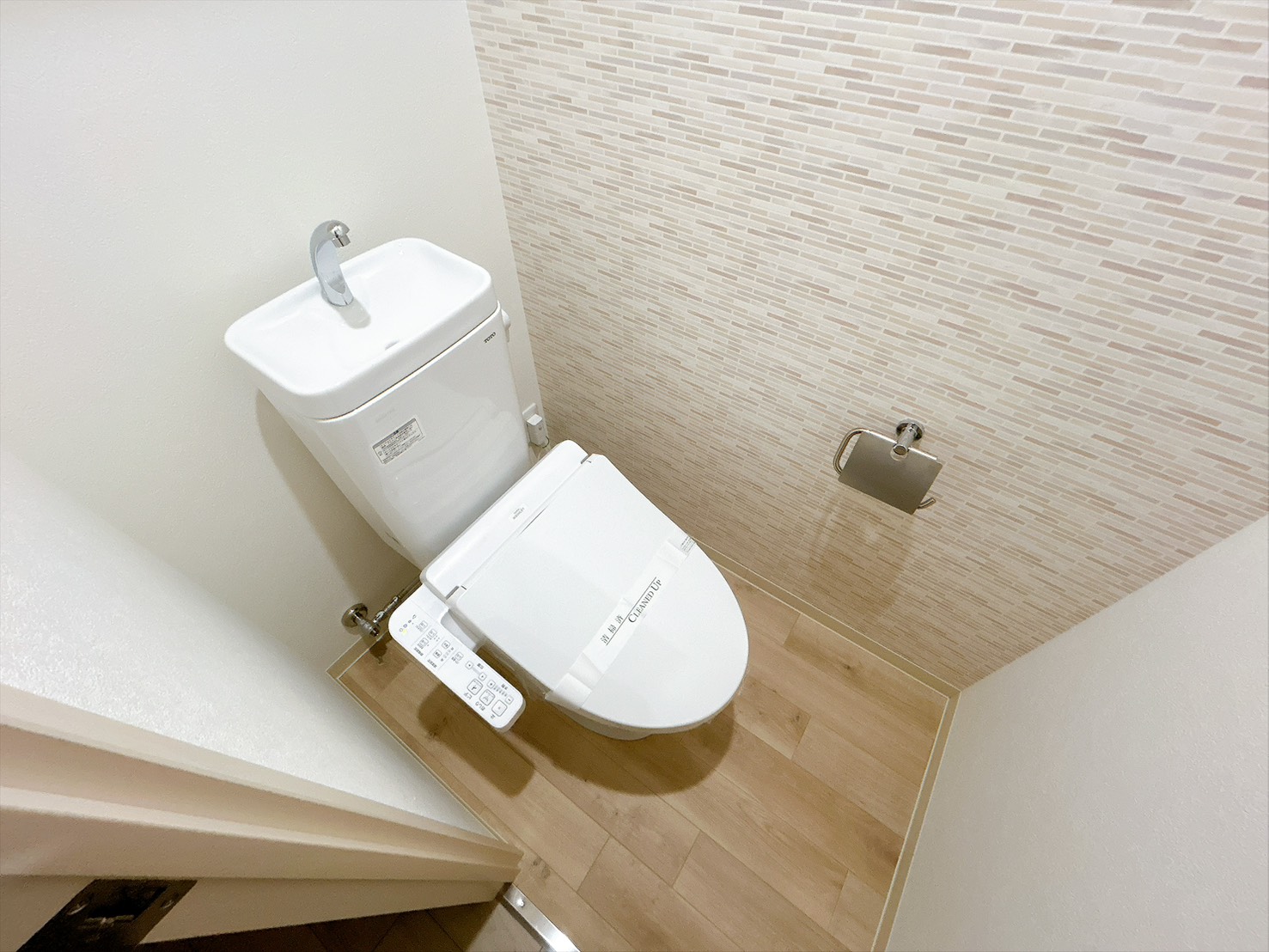 南海本線 蛸地蔵駅 徒歩10分 3階建 築2年のトイレ写真
