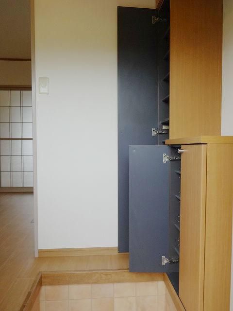 サザンレイクB棟の玄関写真