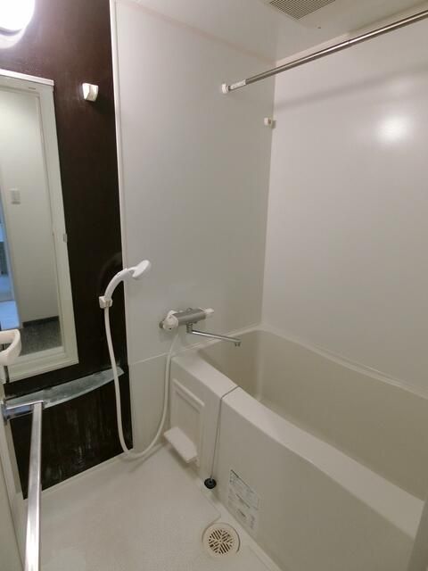 バス・シャワールーム　別タイプ部屋　参考写真です