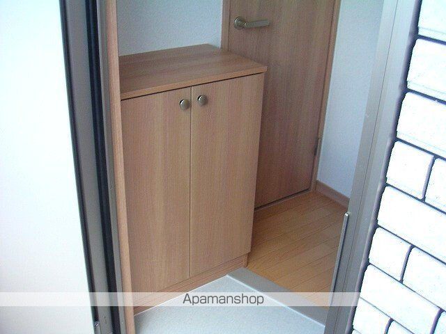 レフィナード南柏の玄関写真