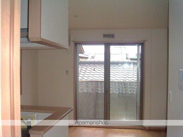 レフィナード南柏の居間写真