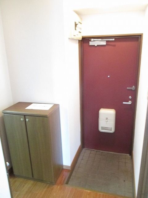 マンション・カームの玄関写真