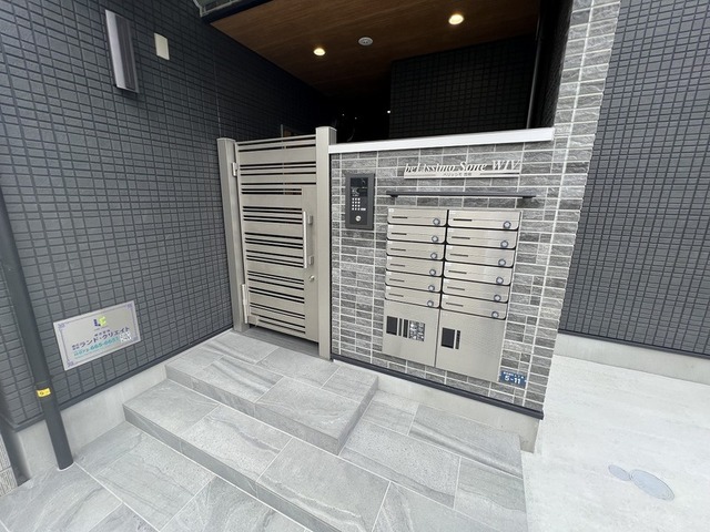 阪急宝塚線 曽根駅 徒歩5分 3階建 築4年の外観写真