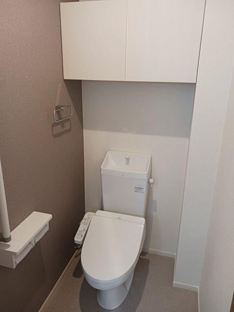 近鉄名古屋線 久居駅 徒歩62分 2階建 築3年のトイレ写真