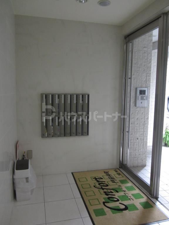 都営大江戸線 門前仲町駅 徒歩4分 10階建 築19年の外観写真