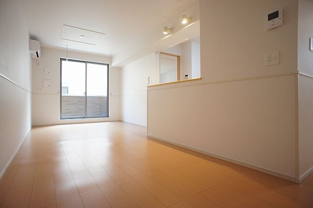 フォルトゥーナIの居間写真