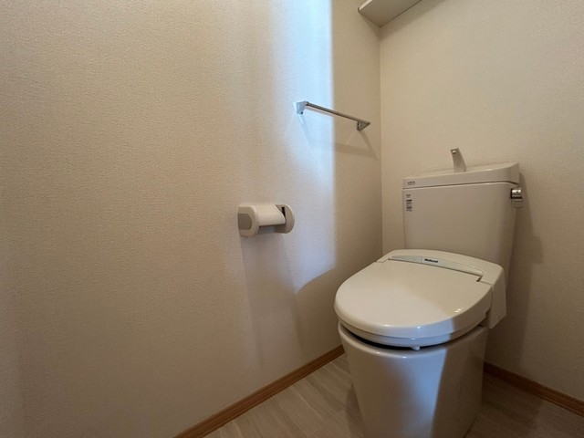 トイレ　※写真反転