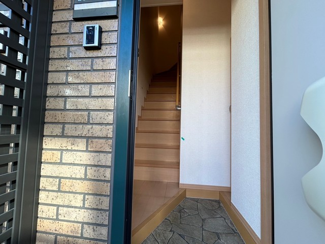 玄関　※写真反転