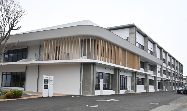 中学校　静岡市立蒲原中学校（中学校）まで1825m