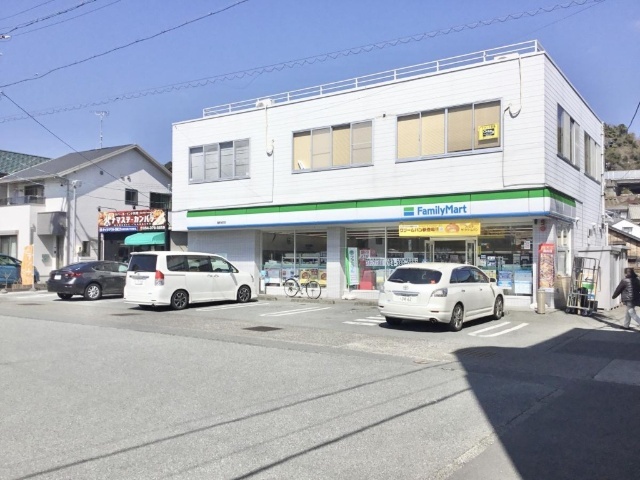 コンビニ　ファミリーマート蒲原本町店（コンビニ）まで690m