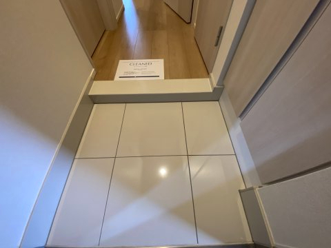 フレンシア椎名町の玄関写真