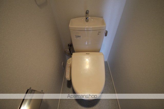地下鉄御堂筋線 東三国駅 徒歩7分 25階建 築19年のトイレ写真