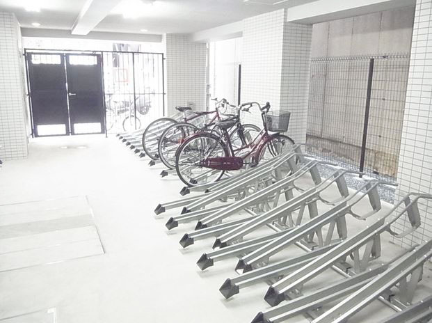 その他　★敷地内駐輪場あり★