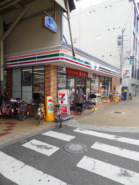 コンビニ　セブンイレブン大阪三泉市場通店（コンビニ）まで418m