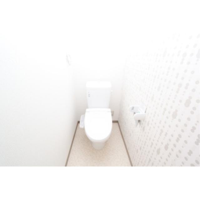トイレ　※同タイプ別部屋の写真となります。
