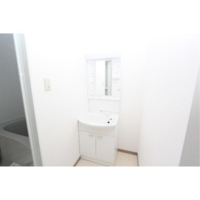 洗面設備　※同タイプ別部屋の写真となります。