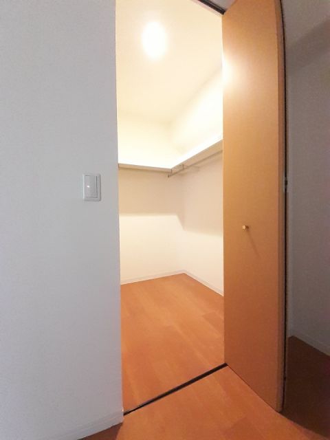 収納　※別部屋の参考写真です。