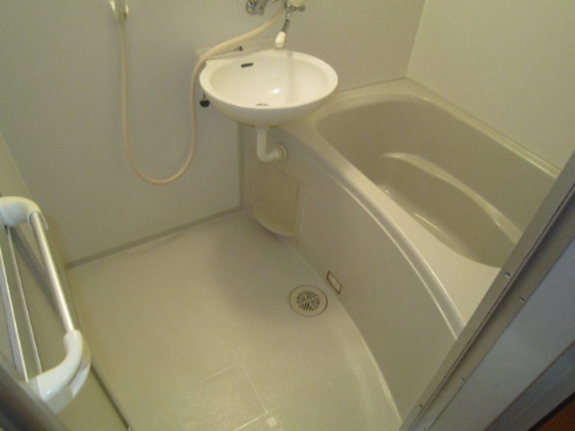バス・シャワールーム　別部屋参考写真