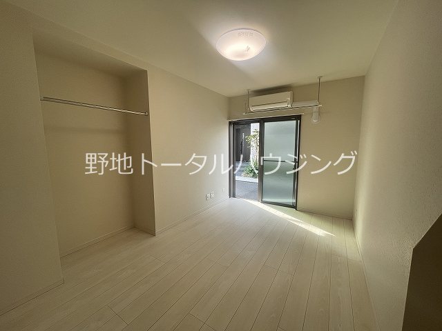 東急東横線 学芸大学駅 徒歩6分 2階建 築47年の居間写真