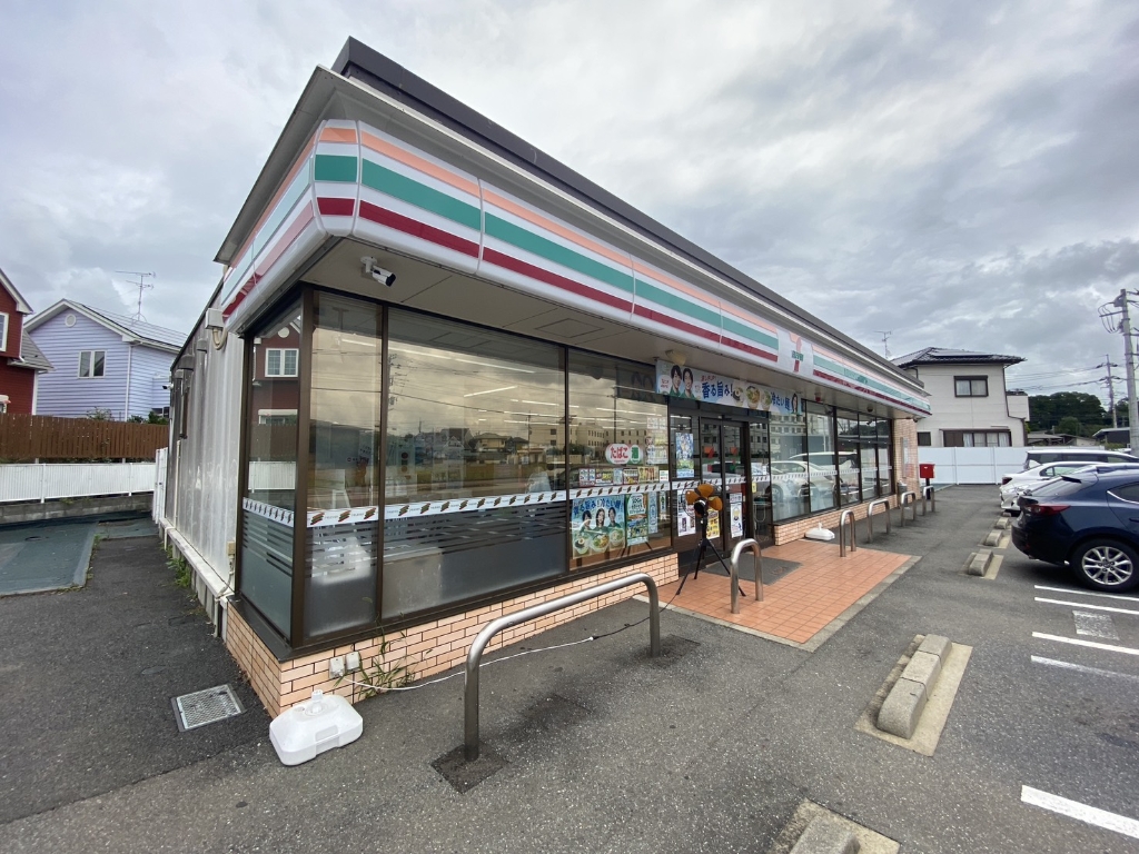 コンビニ　セブンイレブン 富里七栄中央店（コンビニ）まで854m