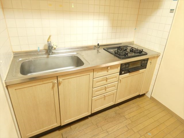 ＪＲ常磐線 綾瀬駅 徒歩10分 7階建 築34年のキッチン写真