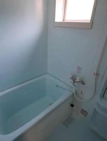 バス・シャワールーム　※同タイプの部屋写真です