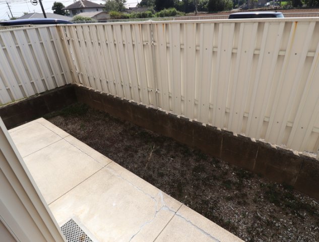 庭　※同タイプの部屋写真です